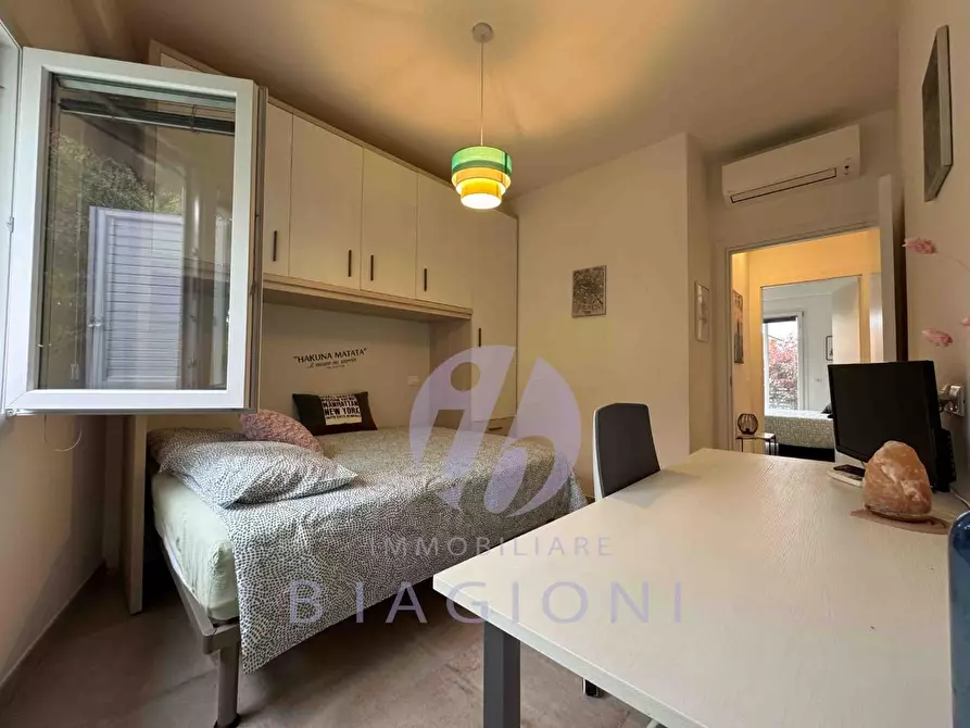 Immagine 14 di Appartamento in vendita  a Montignoso