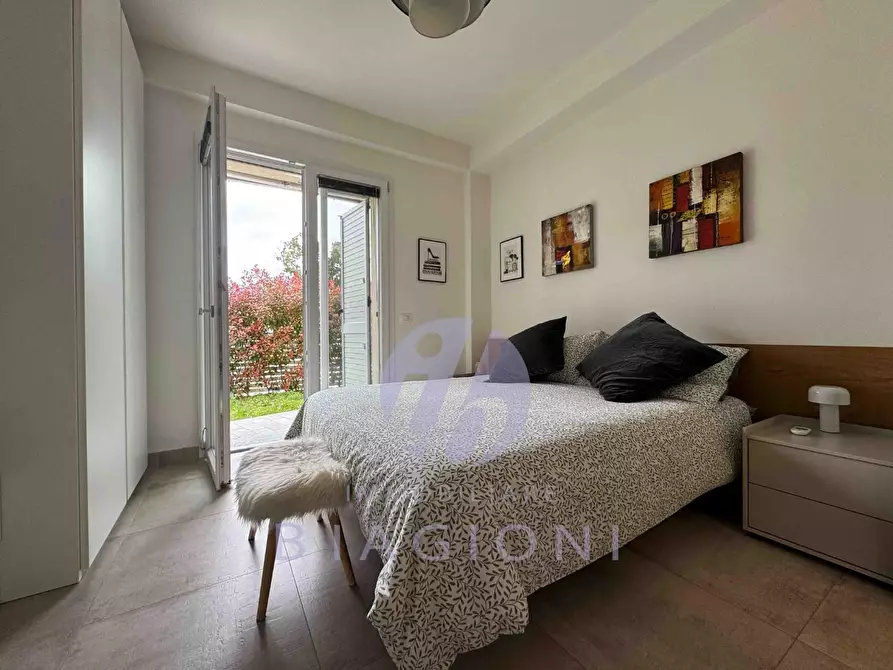 Immagine 12 di Appartamento in vendita  a Montignoso