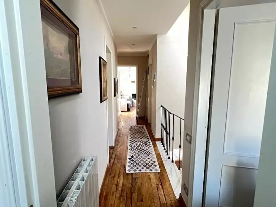 Immagine 9 di Villetta a schiera in vendita  a Massa