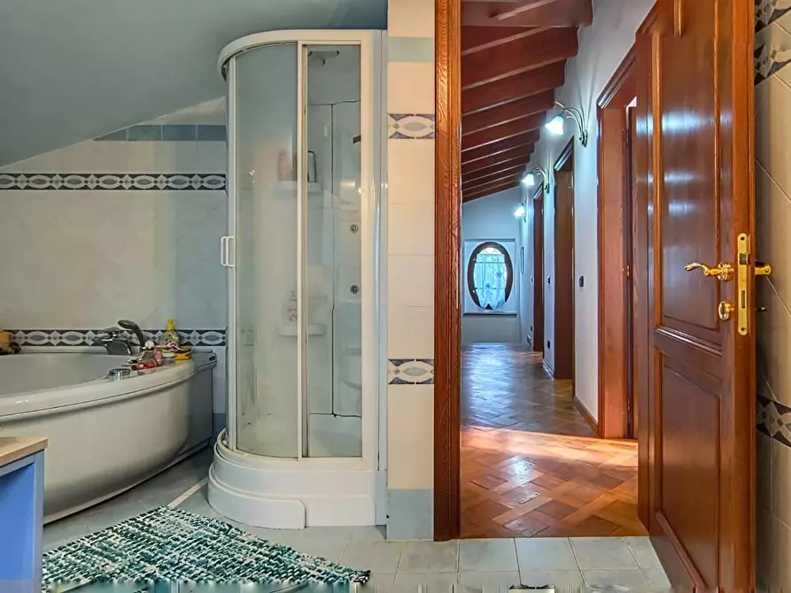 Immagine 16 di Villa in vendita  a Pisa