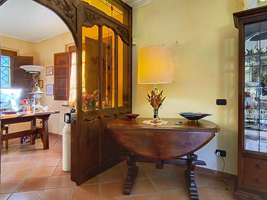 Immagine 11 di Villa in vendita  a Pisa