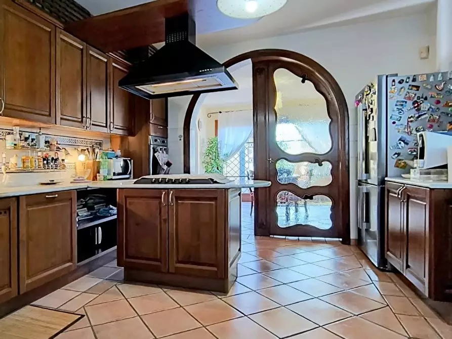 Immagine 9 di Villa in vendita  a Pisa