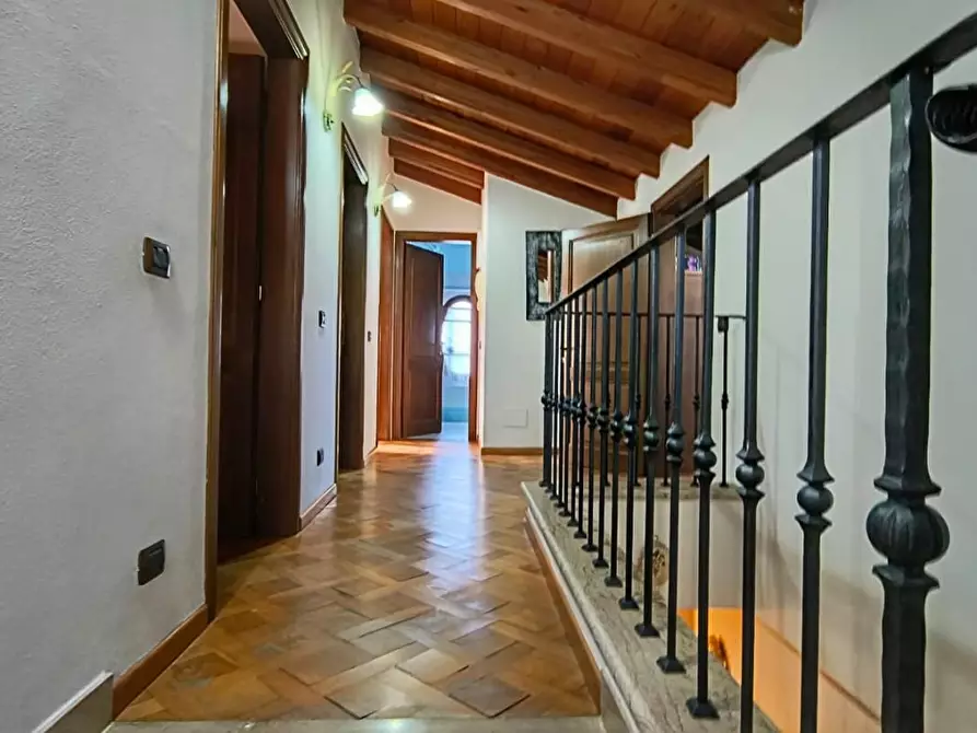 Immagine 12 di Villa in vendita  a Pisa