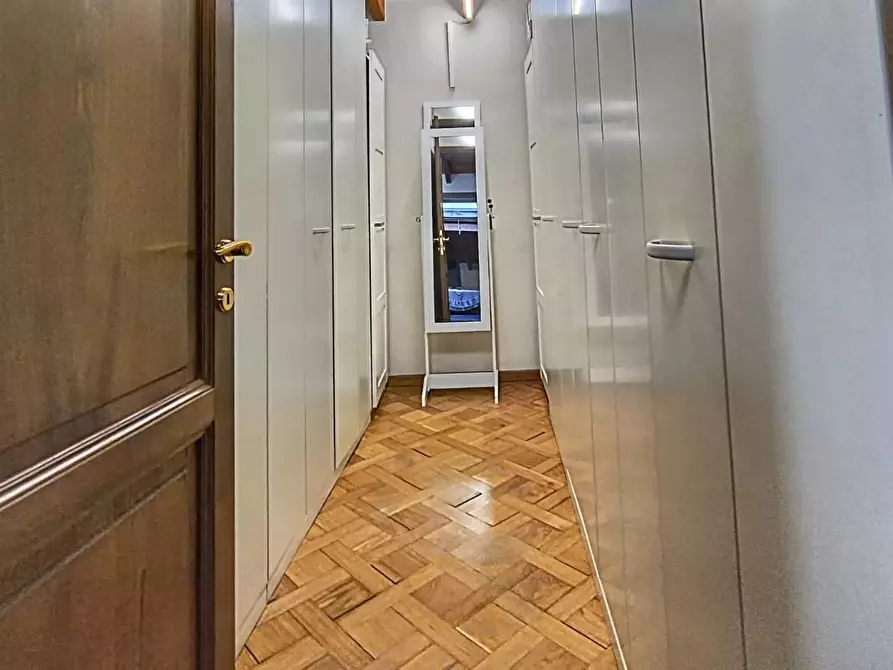 Immagine 14 di Villa in vendita  a Pisa