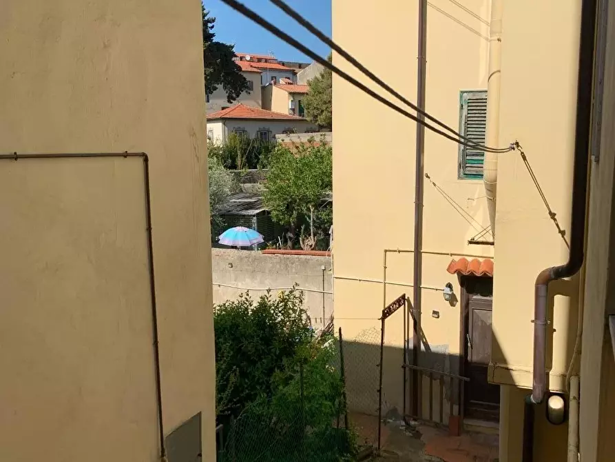 Immagine 8 di Appartamento in vendita  a Livorno