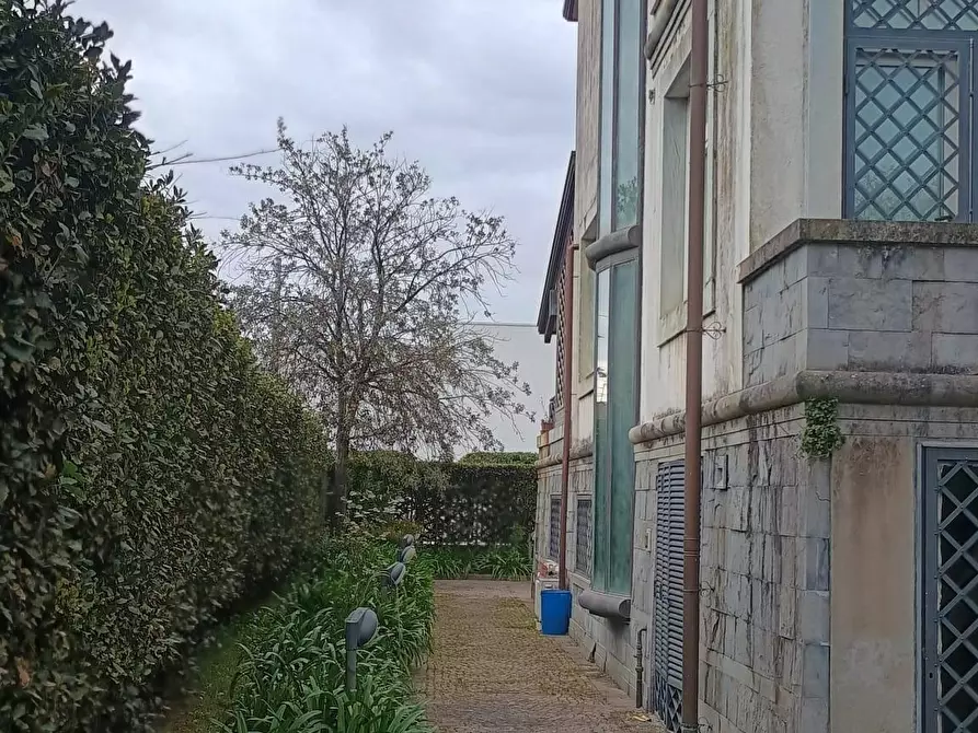 Immagine 61 di Villa in vendita  a Camaiore