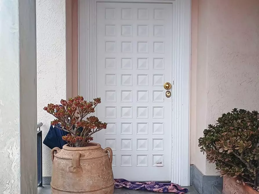 Immagine 1 di Villa in vendita  a Camaiore