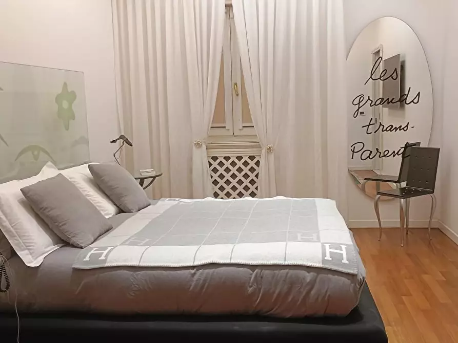 Immagine 34 di Villa in vendita  a Camaiore