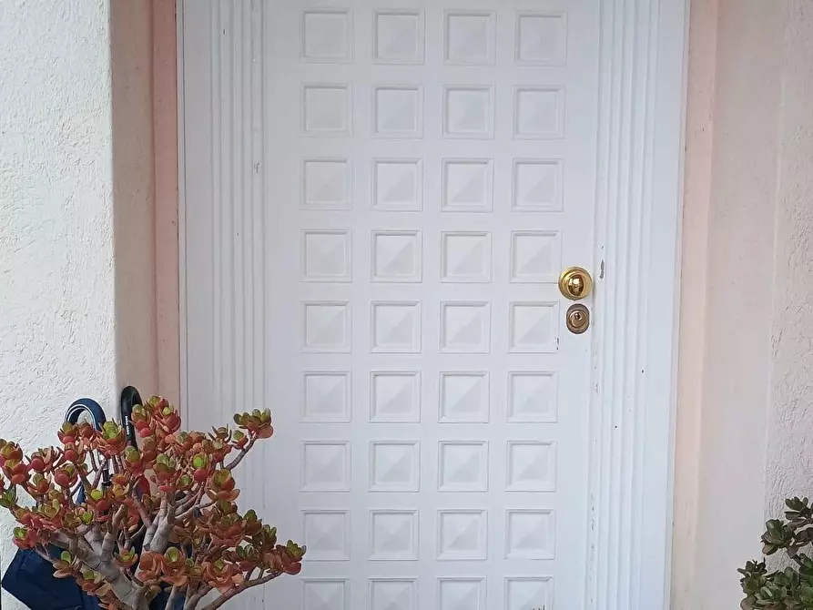 Immagine 2 di Villa in vendita  a Camaiore