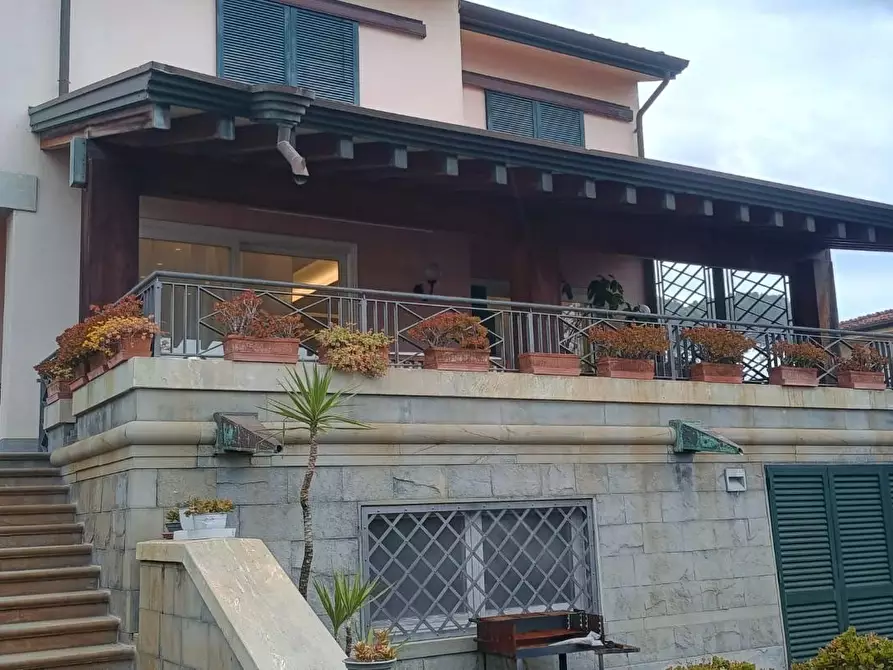 Immagine 69 di Villa in vendita  a Camaiore