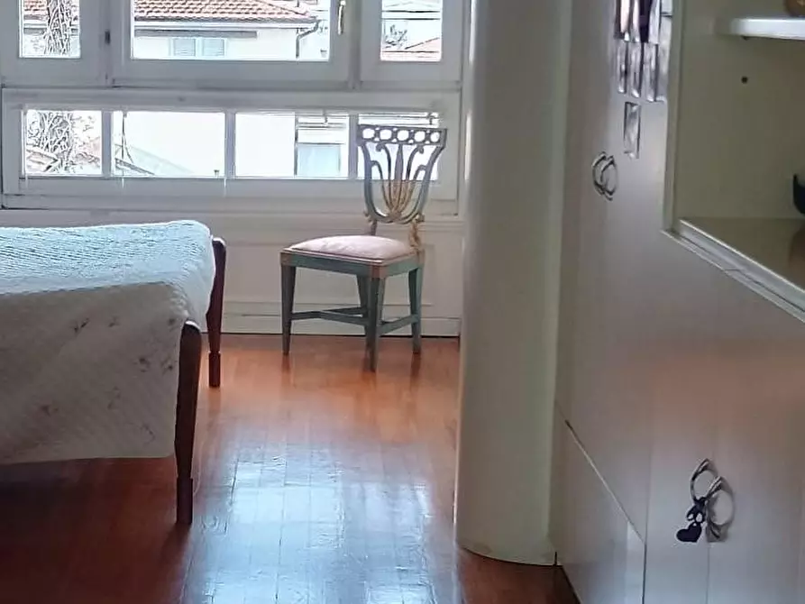 Immagine 46 di Villa in vendita  a Camaiore