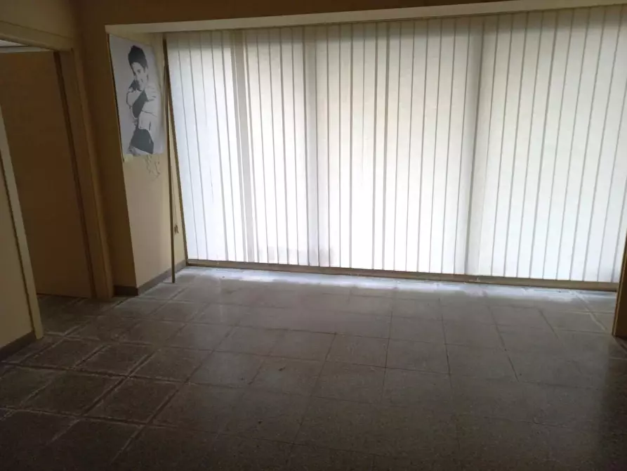 Immagine 10 di Locale commerciale in affitto  a Santa Croce Sull'arno