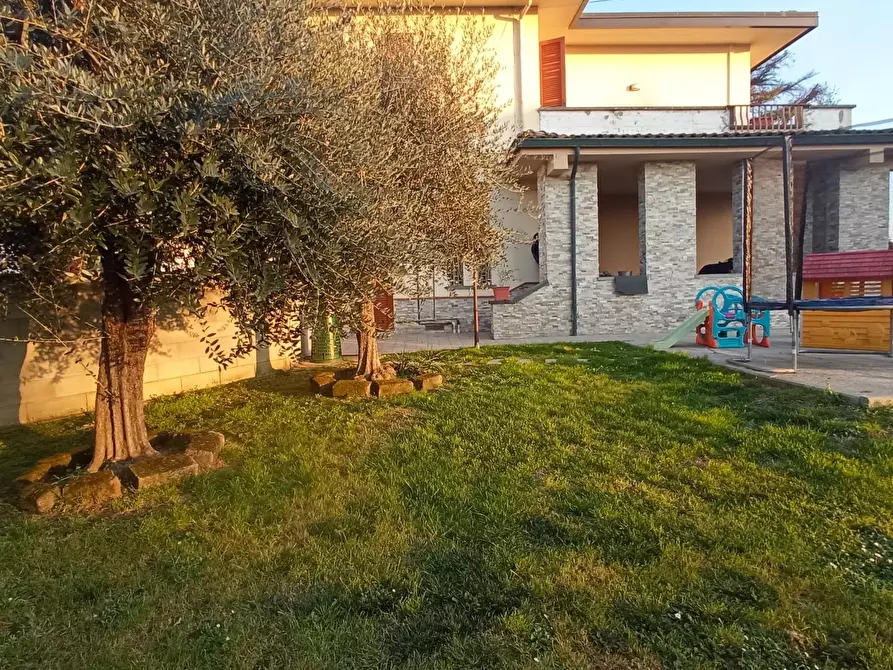 Immagine 36 di Appartamento in vendita  a Montopoli In Val D'arno