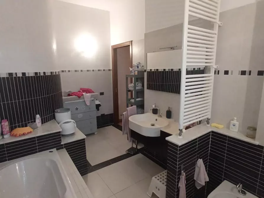 Immagine 34 di Appartamento in vendita  a Montopoli In Val D'arno