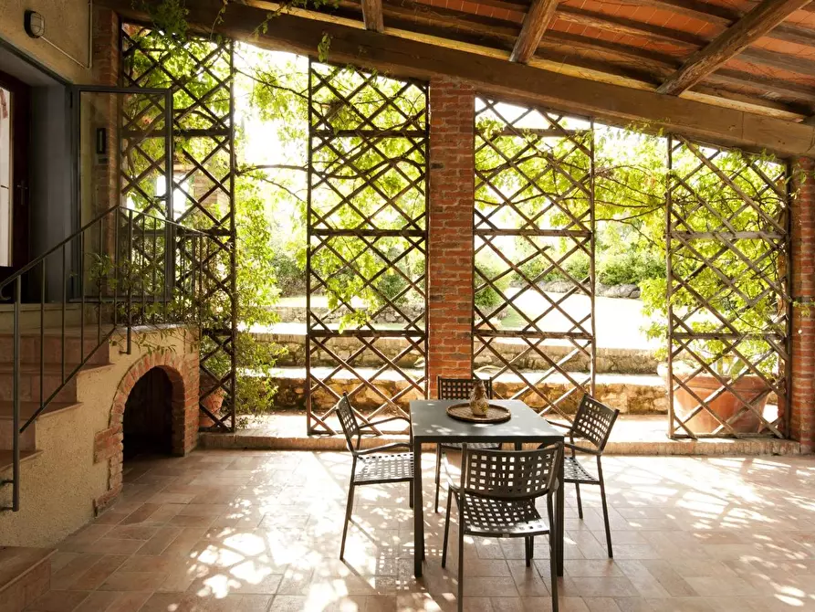 Immagine 47 di Casa colonica in vendita  a Rapolano Terme