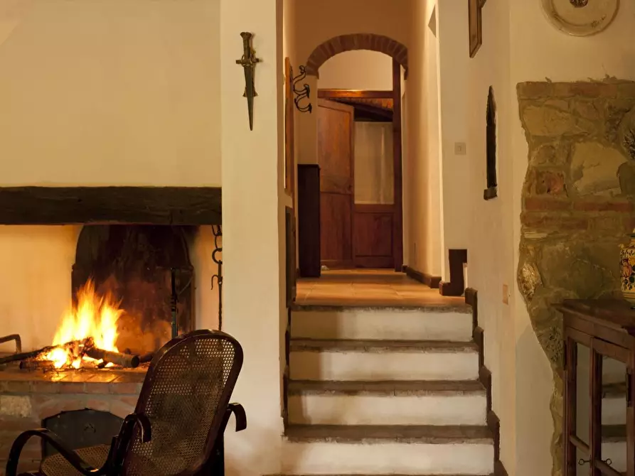 Immagine 6 di Casa colonica in vendita  a Rapolano Terme