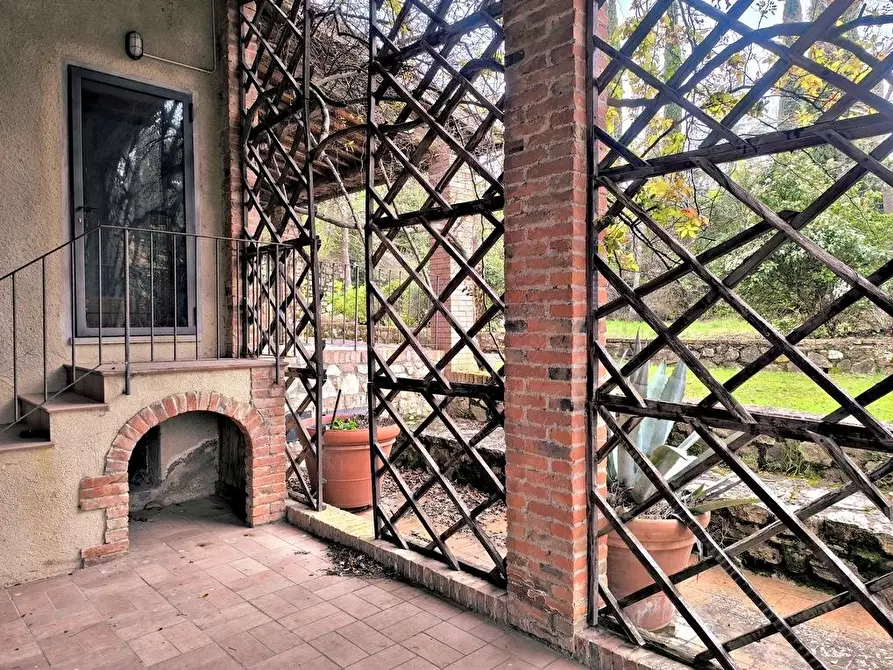 Immagine 32 di Casa colonica in vendita  a Rapolano Terme