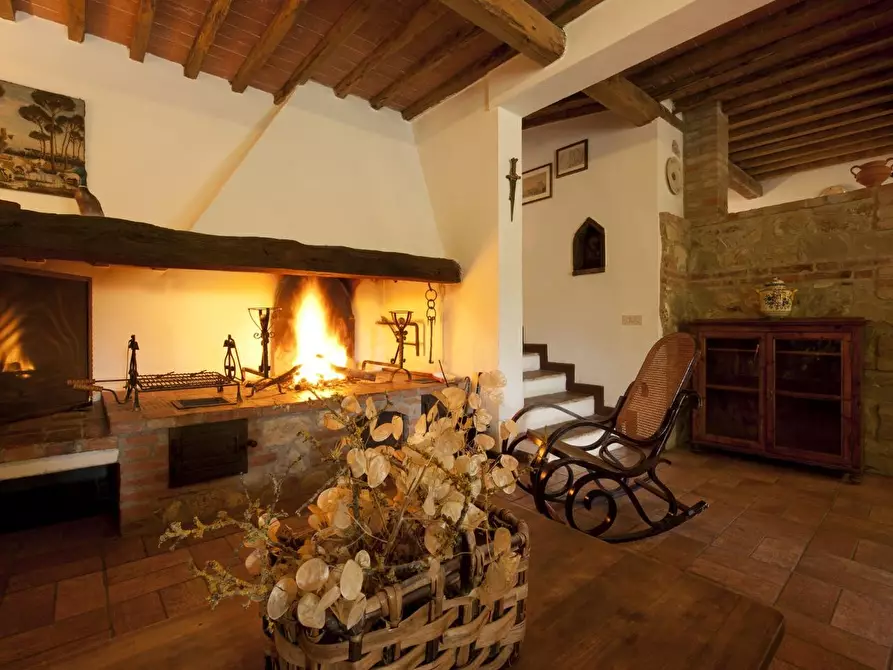 Immagine 5 di Casa colonica in vendita  a Rapolano Terme