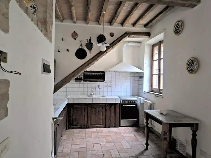 Immagine 25 di Casa colonica in vendita  a Rapolano Terme