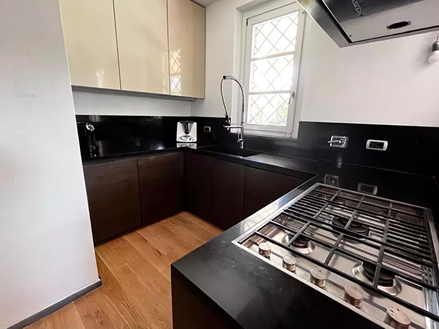 Immagine 22 di Villa in vendita  a Sarzana