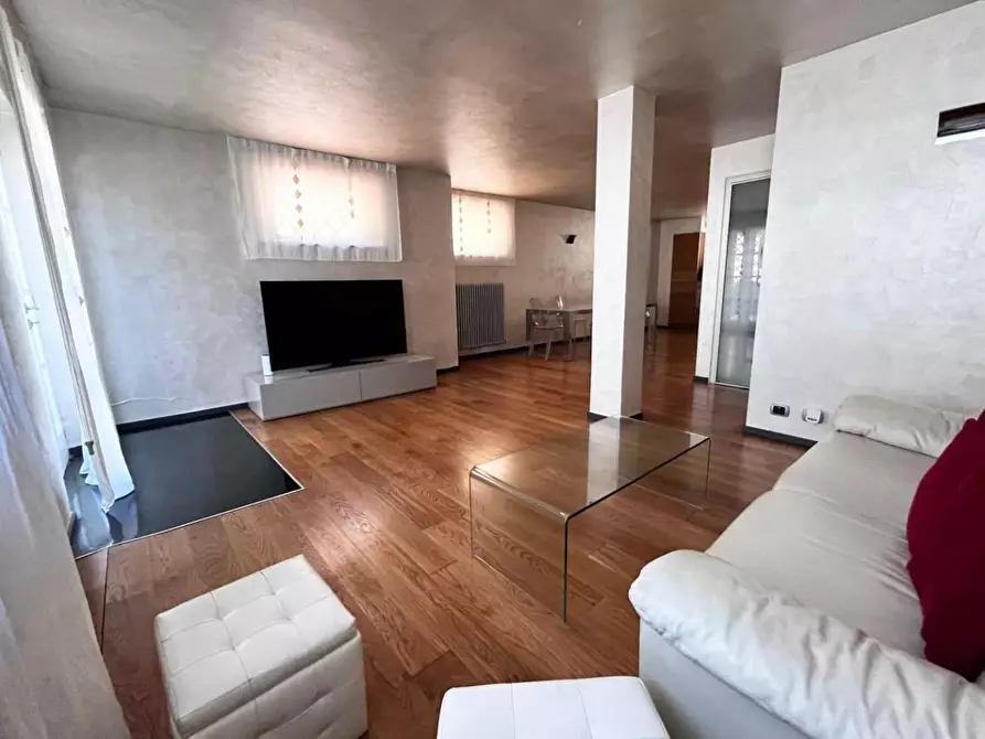 Immagine 31 di Villa in vendita  a Sarzana