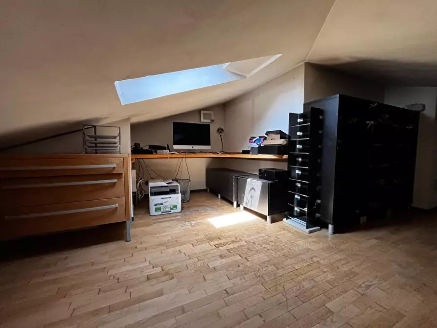 Immagine 32 di Villa in vendita  a Sarzana