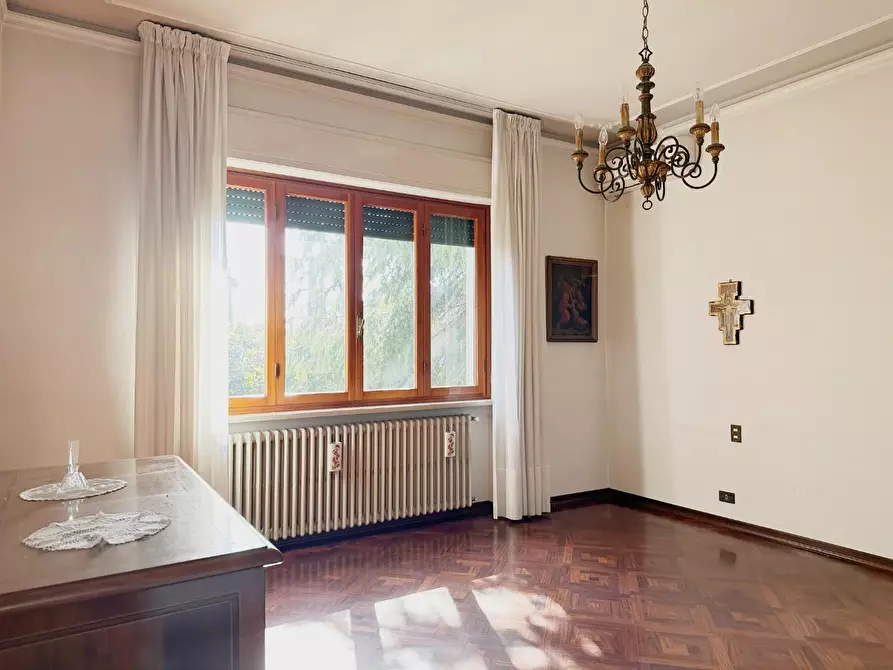 Immagine 14 di Villa in vendita  a Lucca