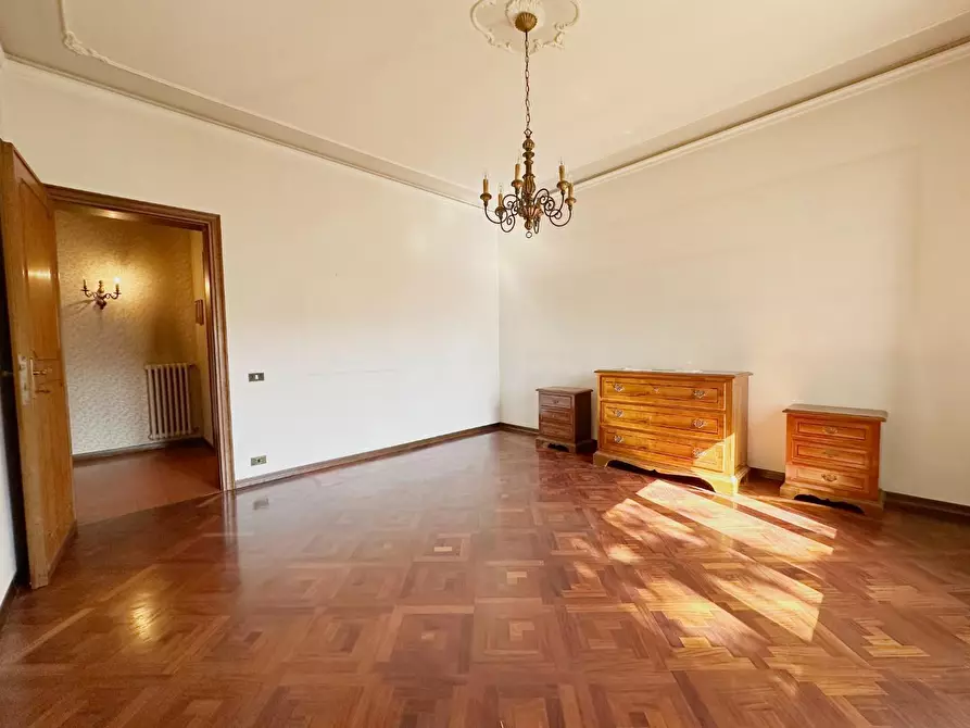 Immagine 16 di Villa in vendita  a Lucca