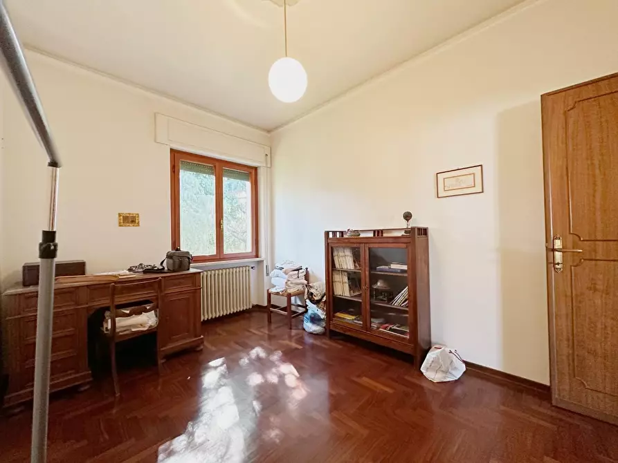Immagine 17 di Villa in vendita  a Lucca
