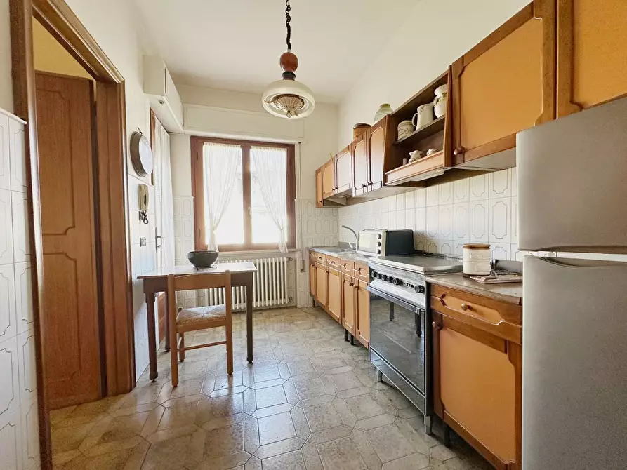 Immagine 7 di Villa in vendita  a Lucca