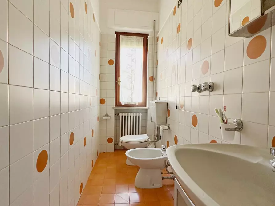 Immagine 22 di Villa in vendita  a Lucca