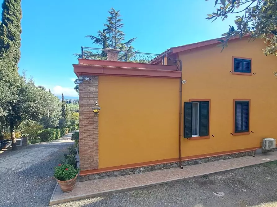 Immagine 4 di Villa in vendita  a Rosignano Marittimo