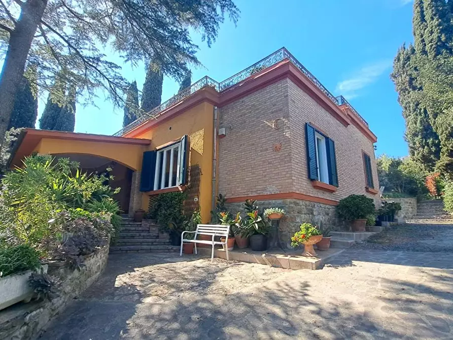 Immagine 3 di Villa in vendita  a Rosignano Marittimo