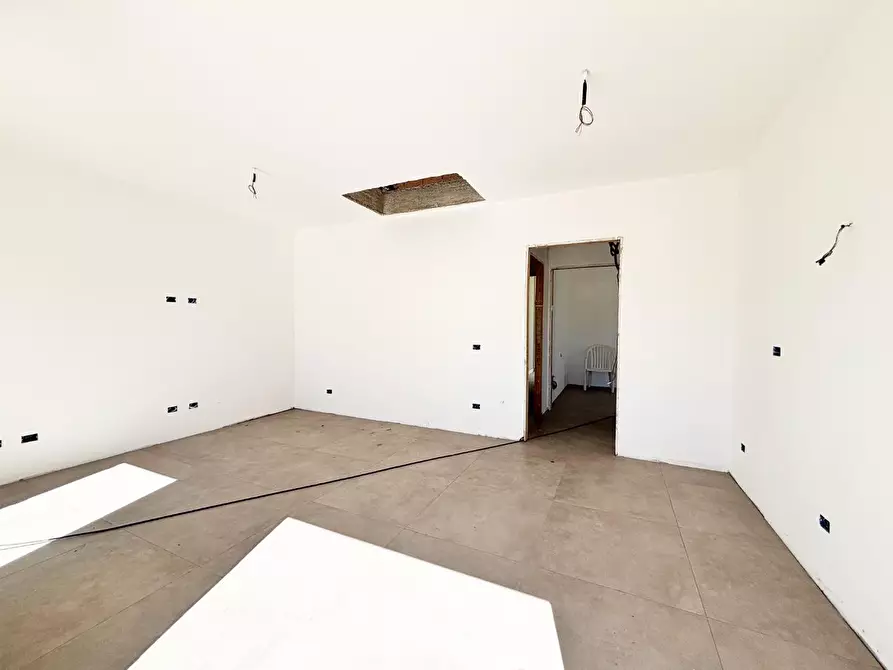 Immagine 16 di Appartamento in vendita  a Empoli