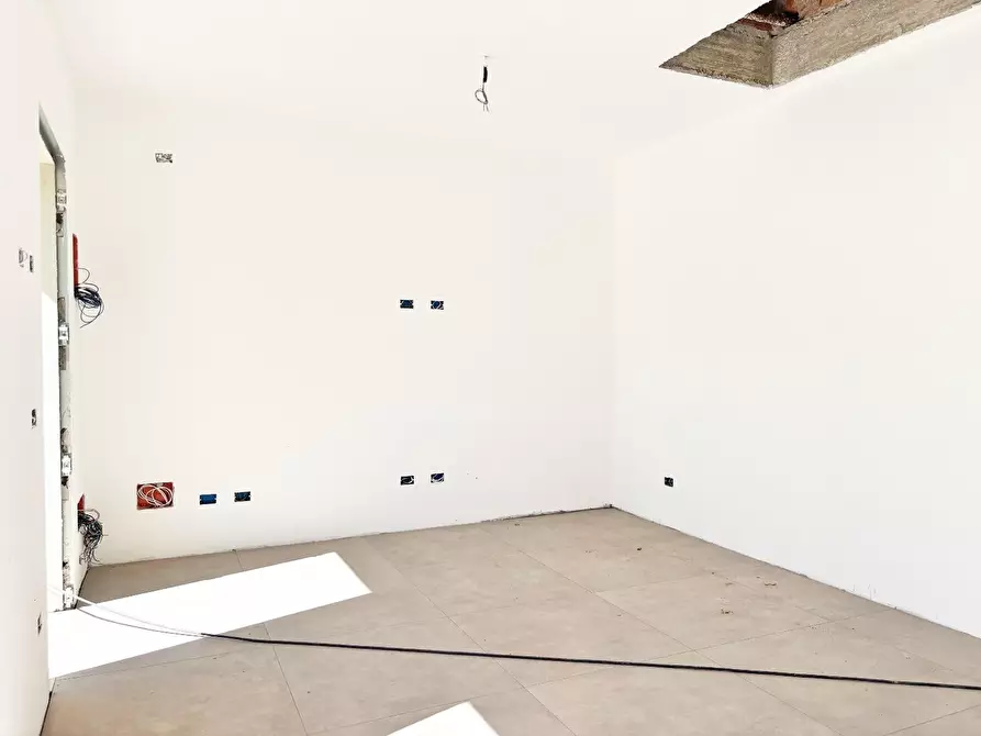 Immagine 12 di Appartamento in vendita  a Empoli