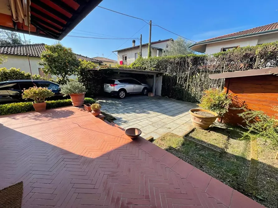 Immagine 6 di Casa bifamiliare in affitto  a Montignoso