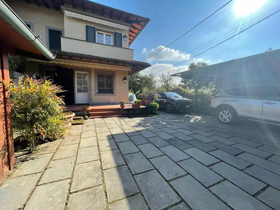Immagine 7 di Casa bifamiliare in affitto  a Montignoso