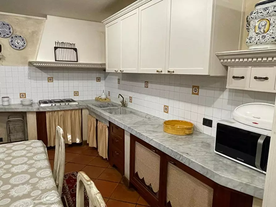 Immagine 27 di Casa bifamiliare in affitto  a Montignoso