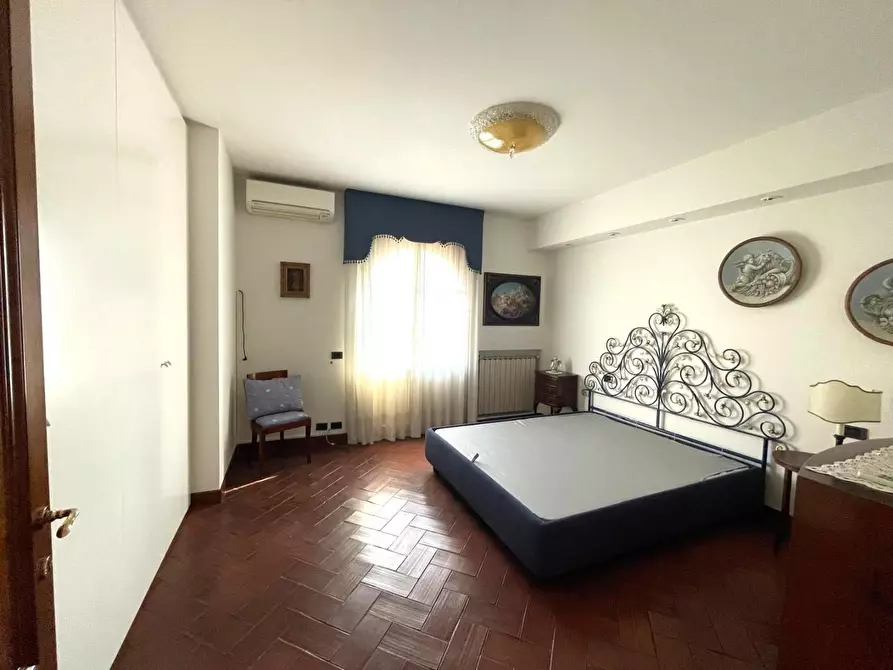 Immagine 15 di Casa bifamiliare in affitto  a Montignoso