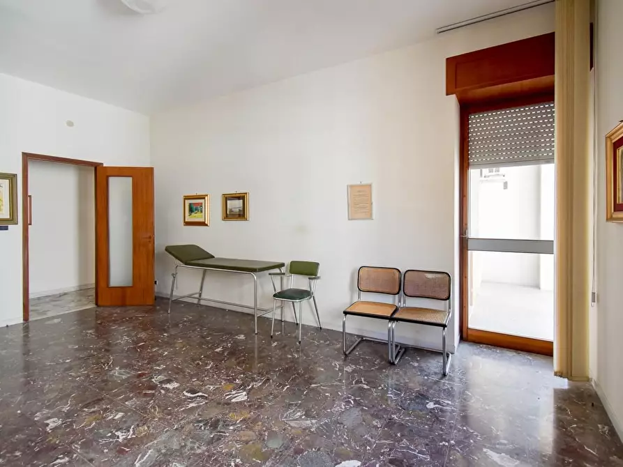 Immagine 17 di Appartamento in vendita  a Lecce