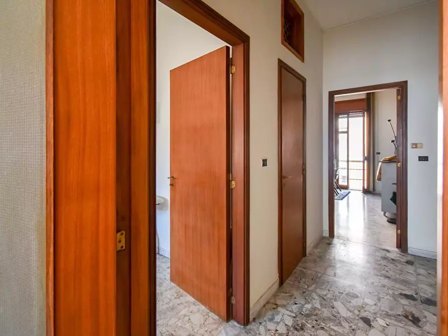 Immagine 11 di Appartamento in vendita  a Lecce