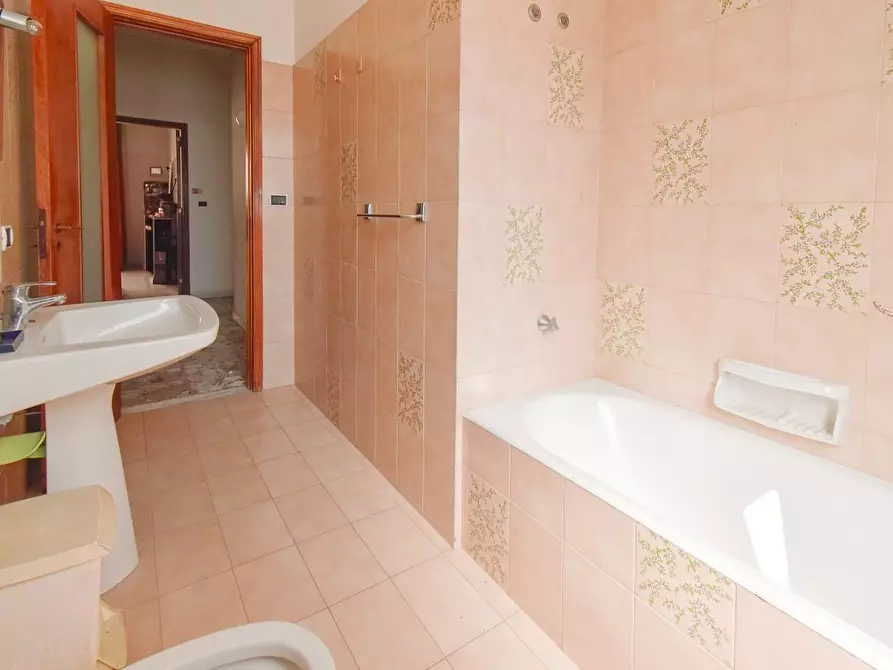 Immagine 9 di Appartamento in vendita  a Lecce