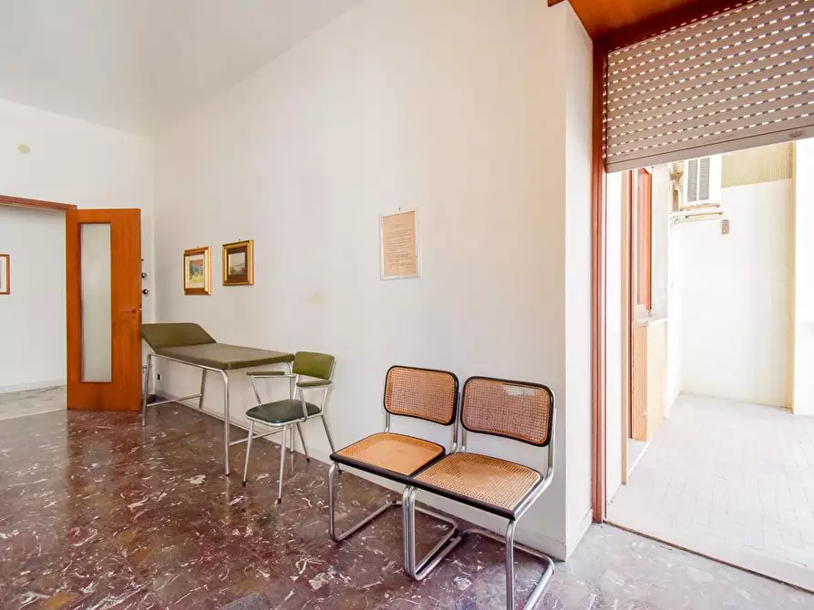 Immagine 18 di Appartamento in vendita  a Lecce