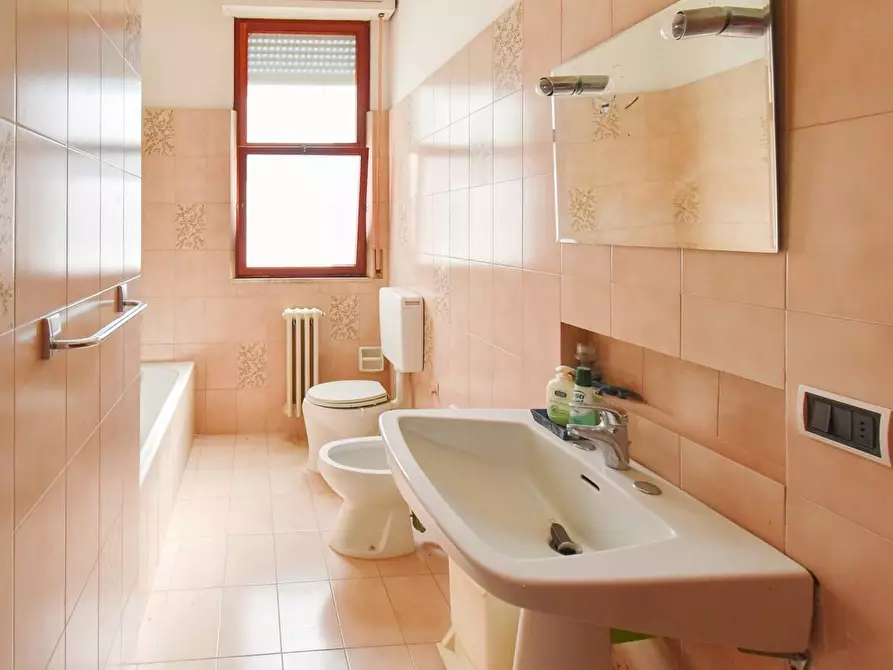 Immagine 10 di Appartamento in vendita  a Lecce