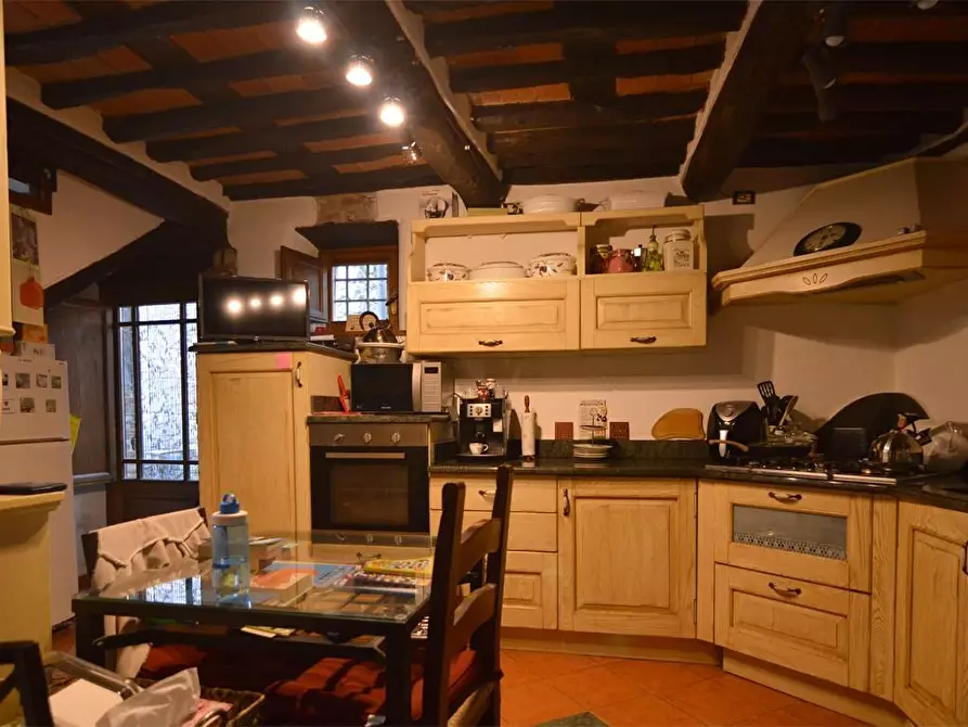 Immagine 22 di Casa colonica in vendita  a Lucca