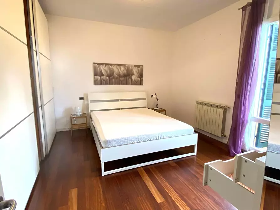 Immagine 10 di Villa in vendita  a Massa