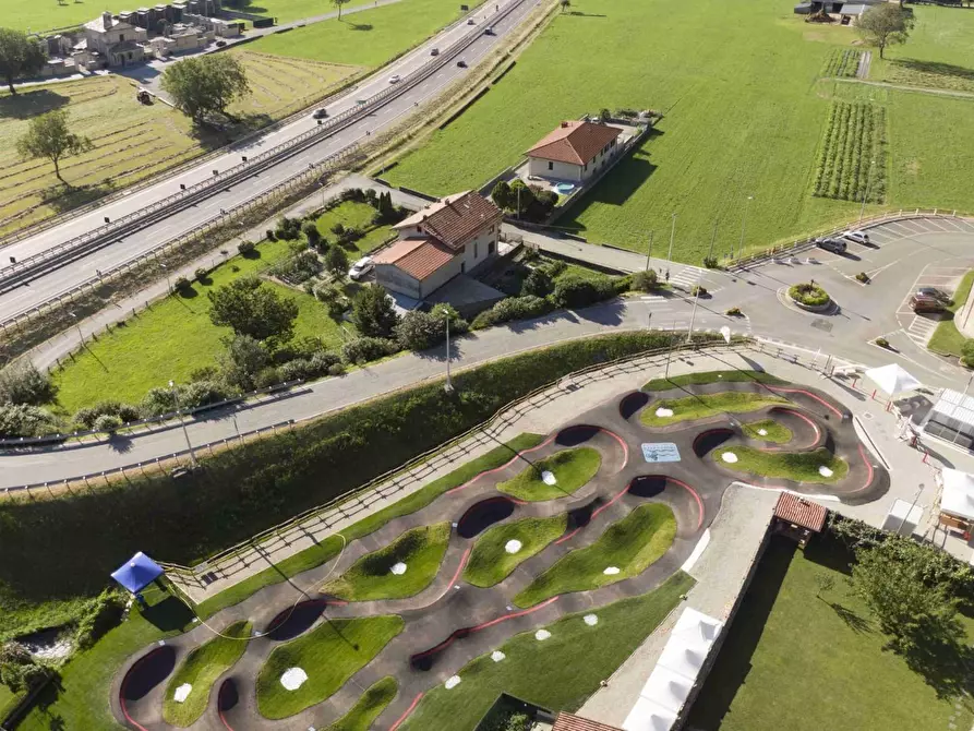 Immagine 4 di Attività commerciale in vendita  a Tavagnasco