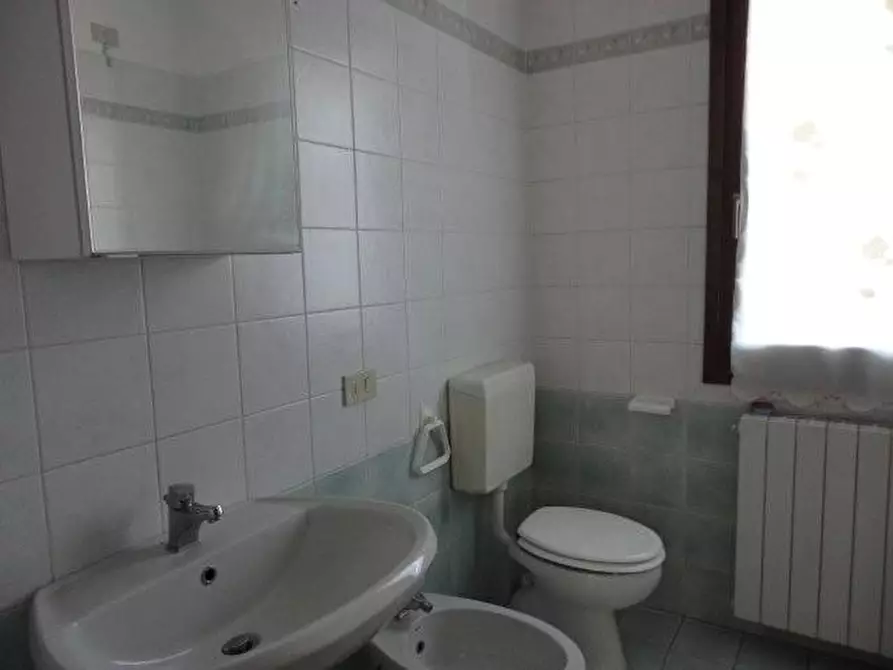 Immagine 13 di Appartamento in vendita  a Massa E Cozzile