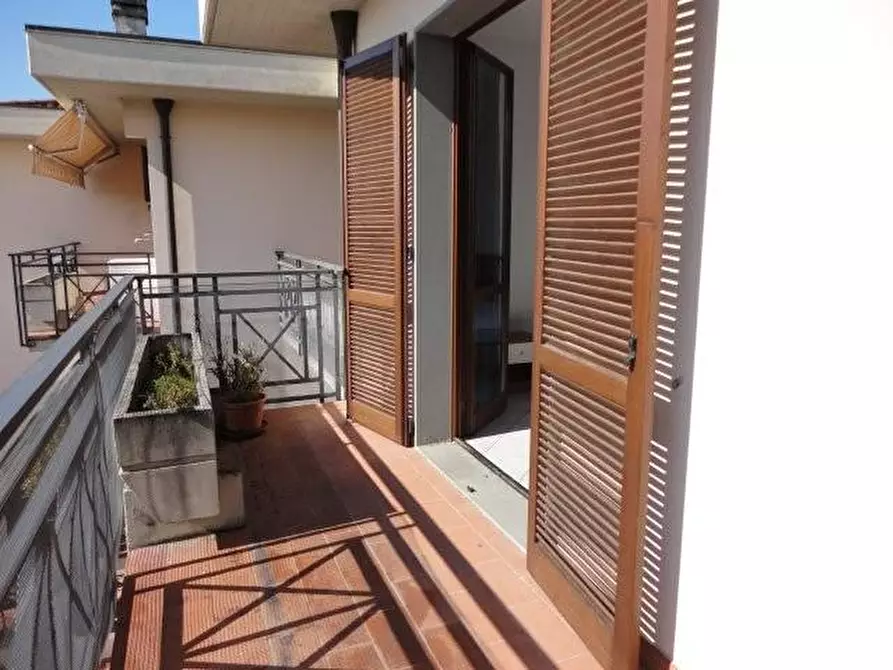 Immagine 1 di Appartamento in vendita  a Massa E Cozzile