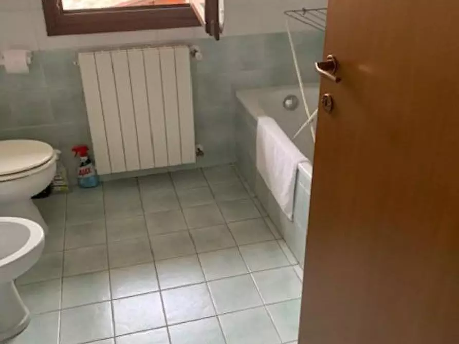 Immagine 12 di Appartamento in vendita  a Massa E Cozzile